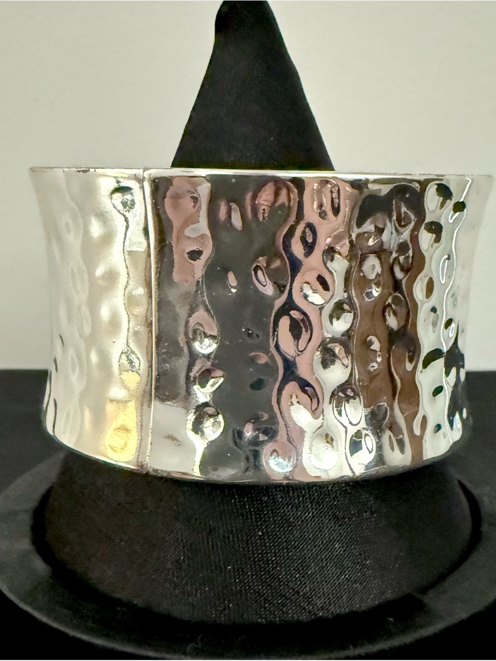 Robert Lee Morris RLM SOHO Silver Tone Hammered Wide Hinged Cuff Bracelet